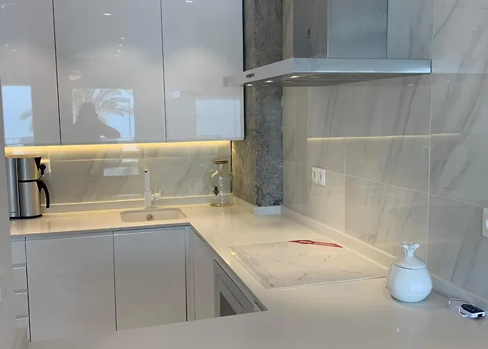 Diana Primera Linea De Playa * Marbella